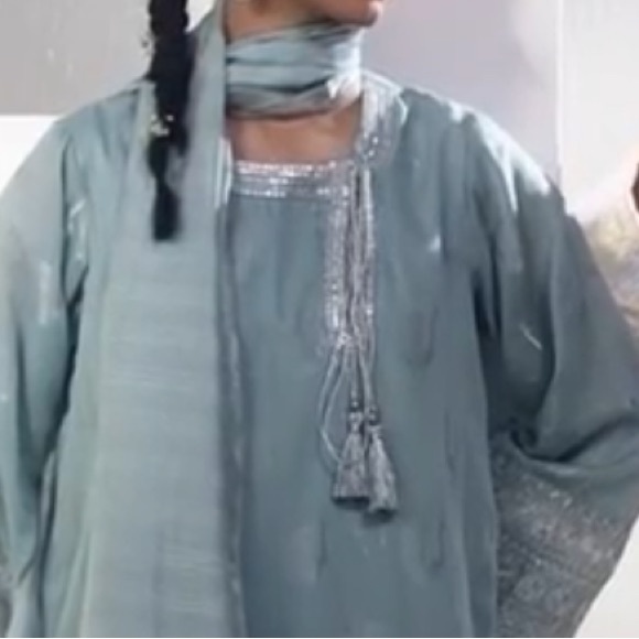 Pakistani Designer Alkaram Dress 2Pc - Picture 5 of 5